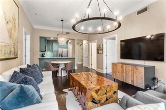 2277 Peachtree Rd in Atlanta, GA - Building Photo - Building Photo