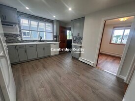253 Elm St, Unit 3A in Cambridge, MA - Building Photo