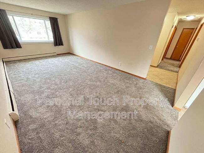 218 Morrison St in West Fargo, ND - Building Photo - Building Photo