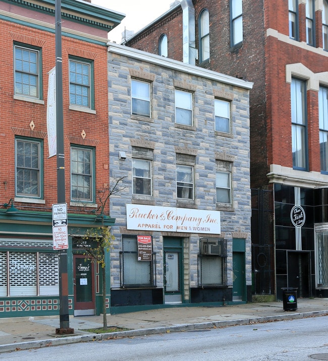 319 W Franklin St in Baltimore, MD - Building Photo - Building Photo
