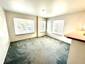 931 N 86th St, Unit 201 in Seattle, WA - Building Photo - Building Photo