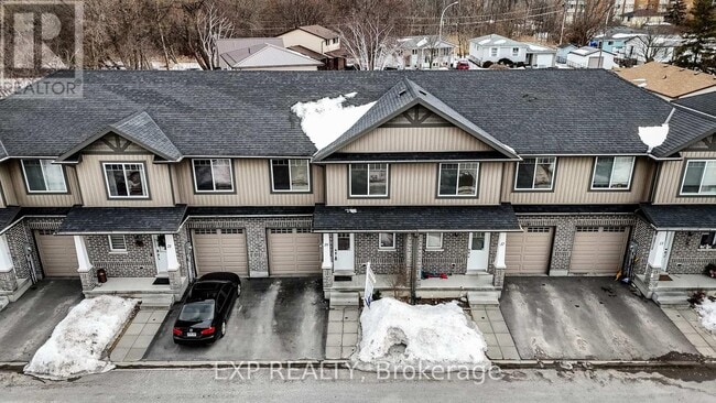 property at 19 Nottingham Ct