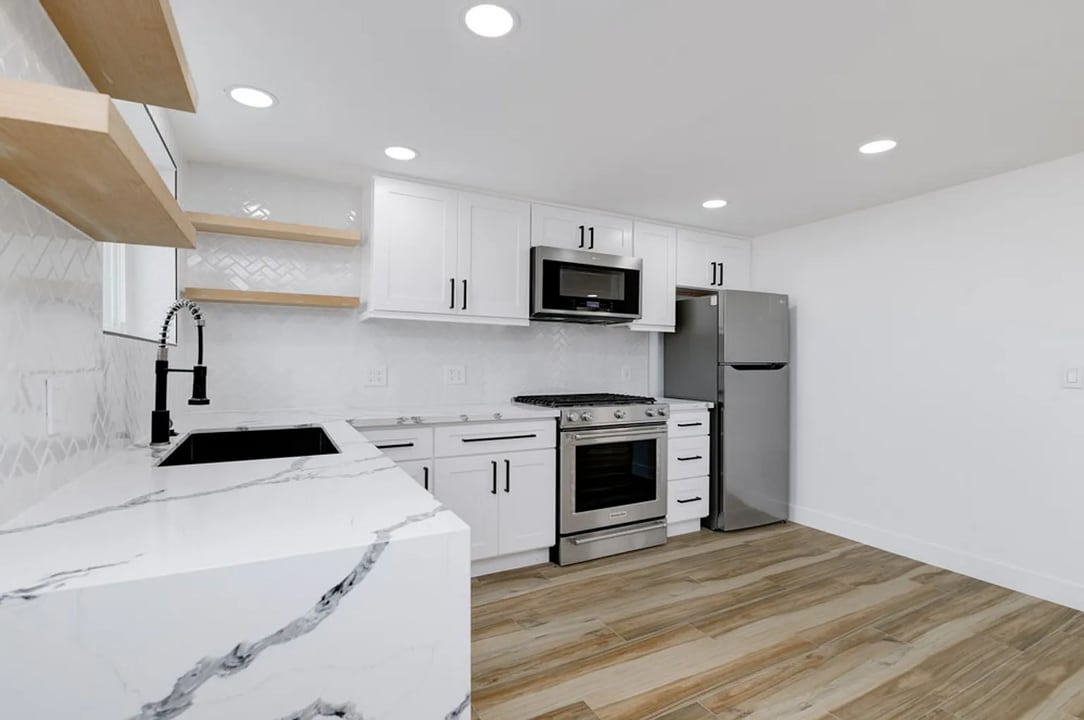 351 Eucalyptus Ave in Vista, CA - Building Photo