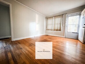 7 Bristol Dr in Taylors, SC - Building Photo - Building Photo