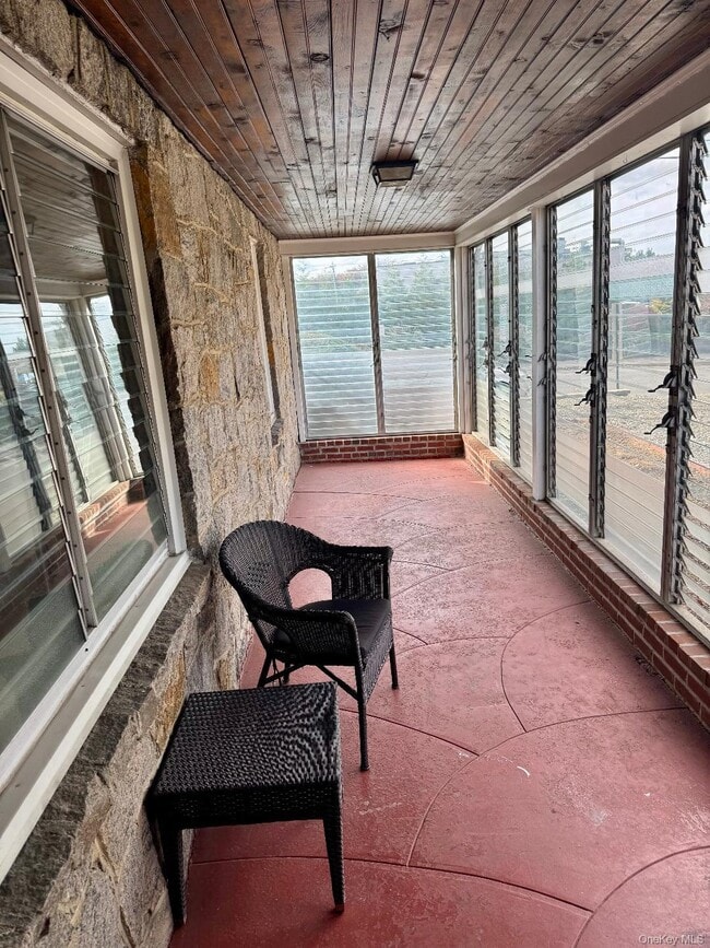 29 N Long Beach Rd in Rockville Centre, NY - Building Photo - Building Photo