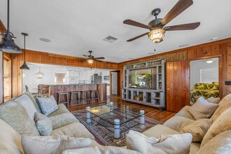 217 S Atlantic Ave in Cocoa Beach, FL - Building Photo - Building Photo