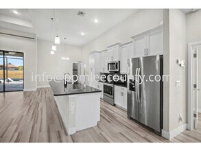 239 SE 11th Terrace in Cape Coral, FL - Building Photo - Building Photo