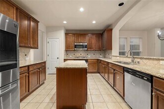 11927 Henderson Dr in Frisco, TX - Building Photo - Building Photo