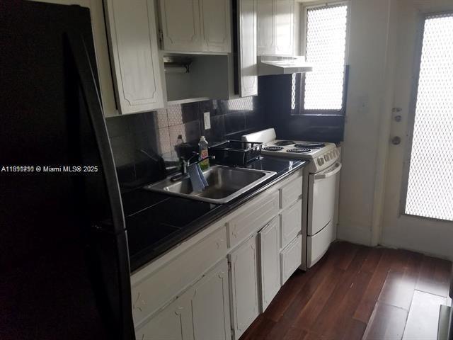 1430 NE 170th St in Miami, FL - Building Photo - Building Photo