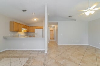 143 Diamond Ridge Blvd in Auburndale, FL - Foto de edificio - Building Photo