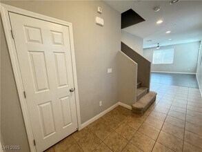 469 Cadence View Way, Unit 1301 in Henderson, NV - Building Photo - Building Photo