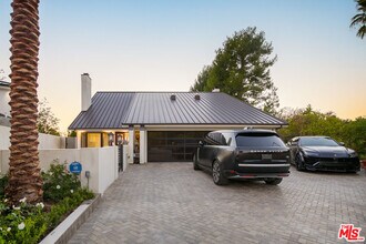 1716 Vía La Paz in Burbank, CA - Building Photo - Building Photo