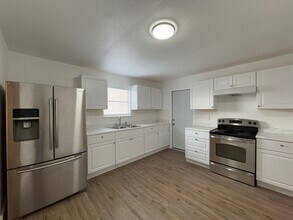 5822 Lake Wind in San Antonio, TX - Building Photo - Building Photo