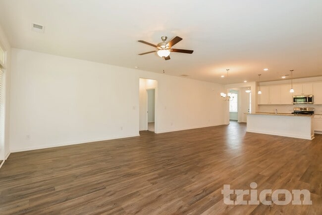 117 Everett Sq in Mcdonough, GA - Foto de edificio - Building Photo