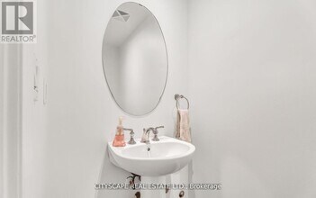 81 Sloping Sky Mews in Toronto, ON - Building Photo - Building Photo