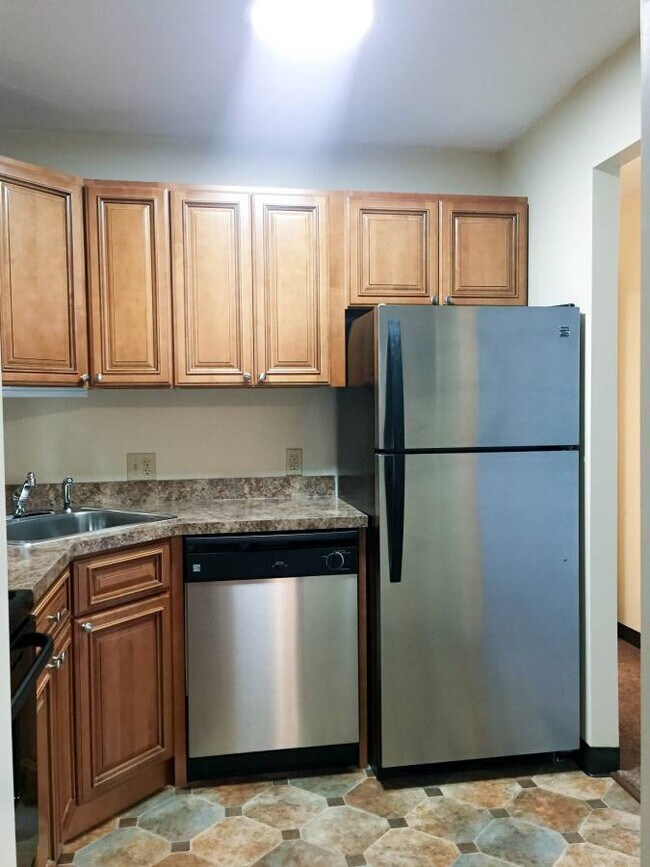 5 Edwards St Apartments and Nearby Quincy Apartments For Rent Quincy, MA