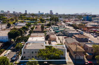 1495 Henderson Ave in Long Beach, CA - Building Photo - Building Photo