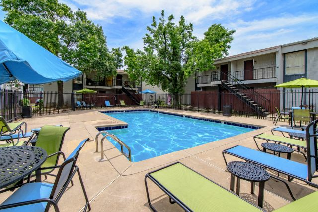 5560 Medical Center Apartments in Oklahoma City, OK - Building Photo