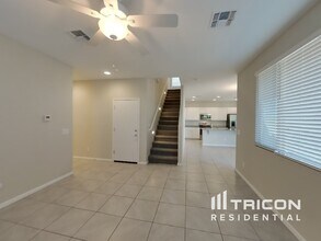 8607 E Peralta Ave in Mesa, AZ - Building Photo - Building Photo
