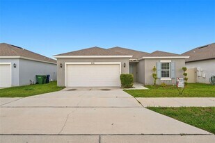 836 Cambridge Dr in Winter Haven, FL - Building Photo