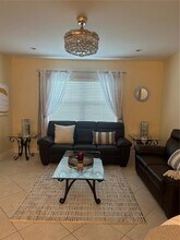 1520 McKinley St, Unit 103E in Hollywood, FL - Foto de edificio - Building Photo