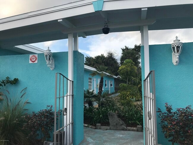 402 Adams Ave in Cape Canaveral, FL - Building Photo - Building Photo