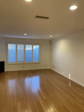 211 Palmetto Dr, Unit #1 in Alhambra, CA - Foto de edificio - Building Photo