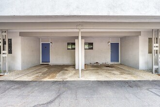 317 Monterey Rd in South Pasadena, CA - Foto de edificio - Building Photo