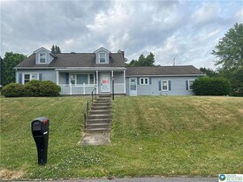 2401 Lawnherst Ave in Easton, PA - Building Photo