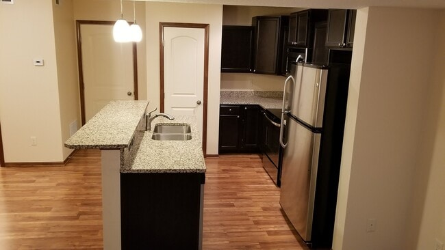 8601 Westown Pky, Unit 11105 in West Des Moines, IA - Building Photo - Building Photo