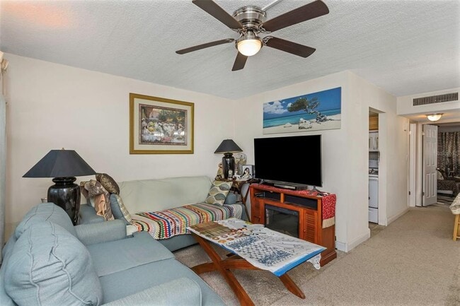 4742 Azalea Dr in New Port Richey, FL - Building Photo - Building Photo