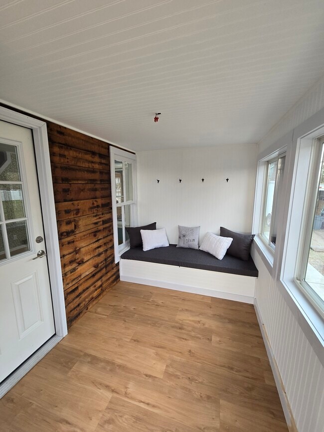 312 W Main St in Battle Lake, MN - Building Photo - Building Photo