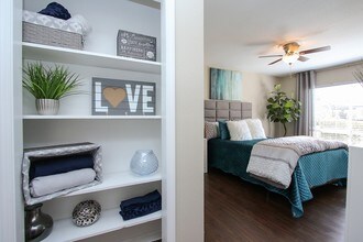 Woods of Spring Grove Apartments in Houston, TX - Foto de edificio - Building Photo
