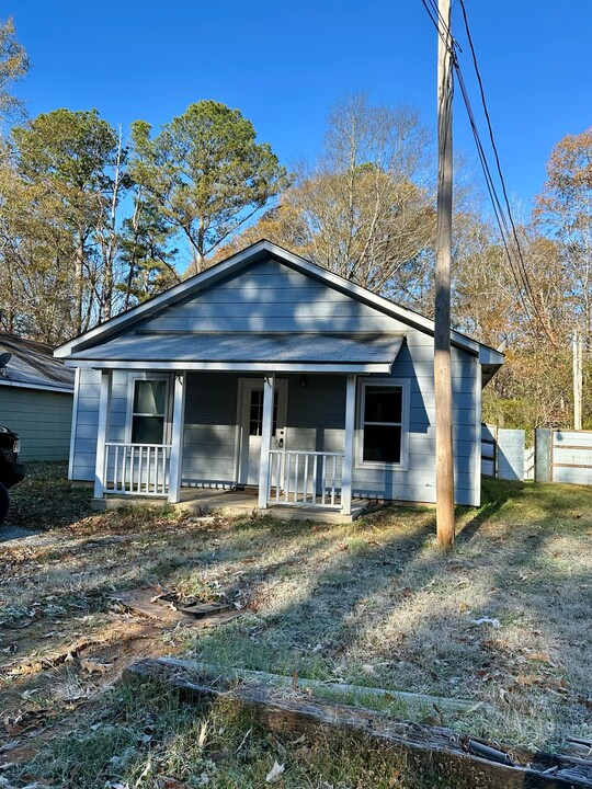 1243 Co Rd 821 in Saltillo, MS - Building Photo