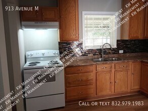 913 Avenue M in South Houston, TX - Building Photo - Building Photo
