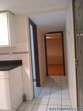 171 Hemenway St, Unit B2 in Boston, MA - Foto de edificio - Building Photo