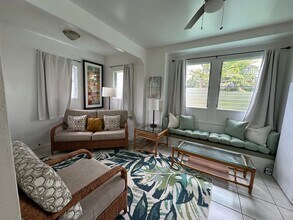 1774 Kilauea Ave in Hilo, HI - Building Photo - Building Photo