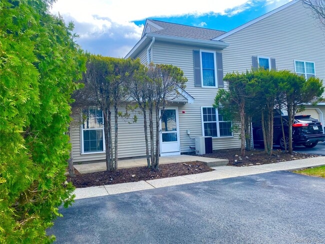 property at 50 Olde Wagon Rd