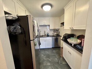 182 Beacon St, Unit 11 in Boston, MA - Building Photo - Building Photo