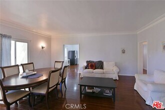 9374 W Olympic Blvd in Beverly Hills, CA - Building Photo - Building Photo