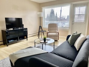 9740-62 62 St NW in Edmonton, AB - Building Photo - Building Photo