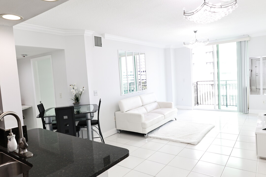 600 S Dixie Hwy, Unit 759 in West Palm Beach, FL - Foto de edificio