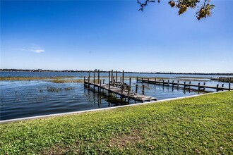 202 N Lake Howard Dr in Winter Haven, FL - Building Photo - Building Photo