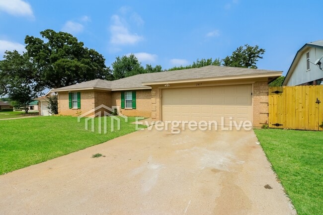 2417 Meadow Vw in Bedford, TX - Building Photo - Building Photo