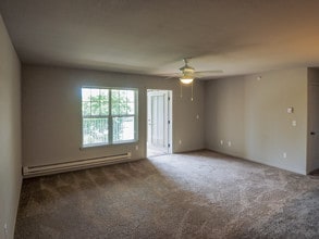 Sunset View Apartment Homes in Beaverton, OR - Building Photo - Building Photo