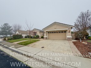 524 Northfield Ln in Lincoln, CA - Building Photo - Building Photo