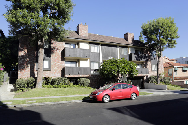 10651 Eastborne in Los Angeles, CA - Building Photo - Primary Photo