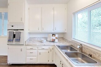 2542 Sirius St in Thousand Oaks, CA - Building Photo - Building Photo