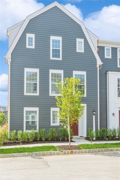 701 Halcyon Ln in Cranberry Township, PA - Building Photo - Building Photo