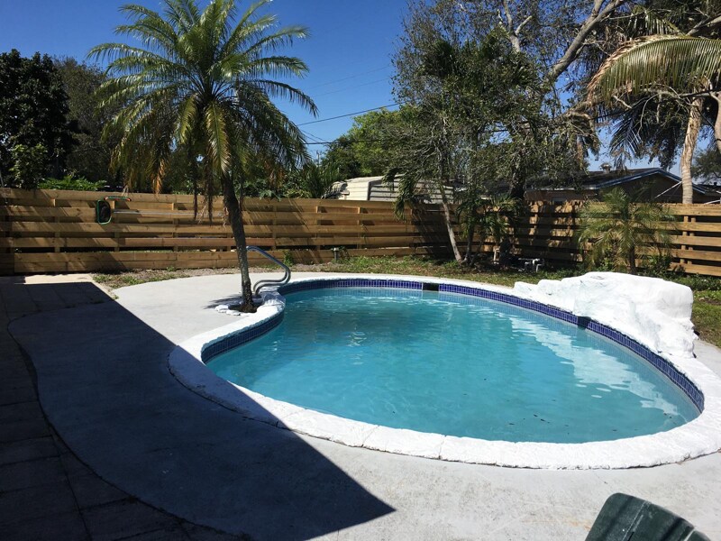 6331 Farragut St in Hollywood, FL - Building Photo